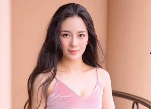 赵韩樱子明星网红,跨界明星网红，时尚与娱乐的完美融合