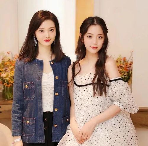 女明星网红合照照片高清,女明星网红高清合照背后的时尚风采