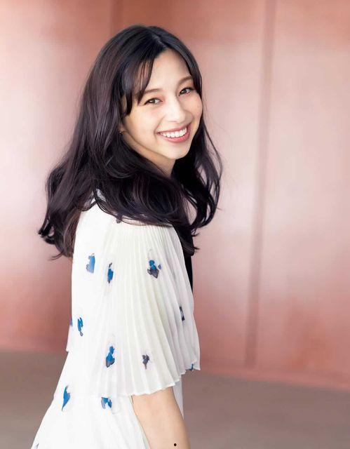明星网红签名图片女,揭秘明星网红签名图片背后的魅力