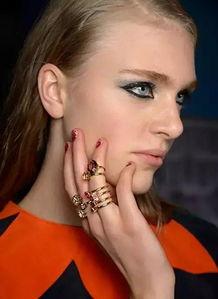 明星网红戴卡地亚戒指图片,奢华魅力尽展风采