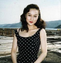 明星网红细的腰图片,揭秘明星网红的完美身材秘诀