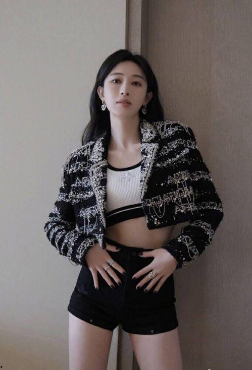 明星网红细的腰图片,揭秘明星网红的完美身材秘诀