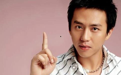 明星网红吃南昌炒粉视频,美味瞬间引爆味蕾